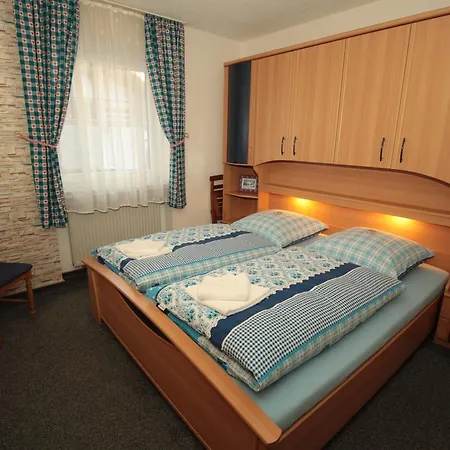 Haus Alle Jahreszeiten Hotel *