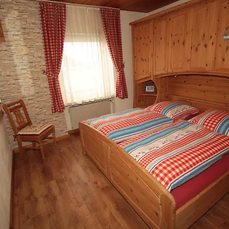 Haus Alle Jahreszeiten Hotel *