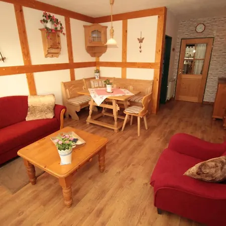 Haus Alle Jahreszeiten Hotel *